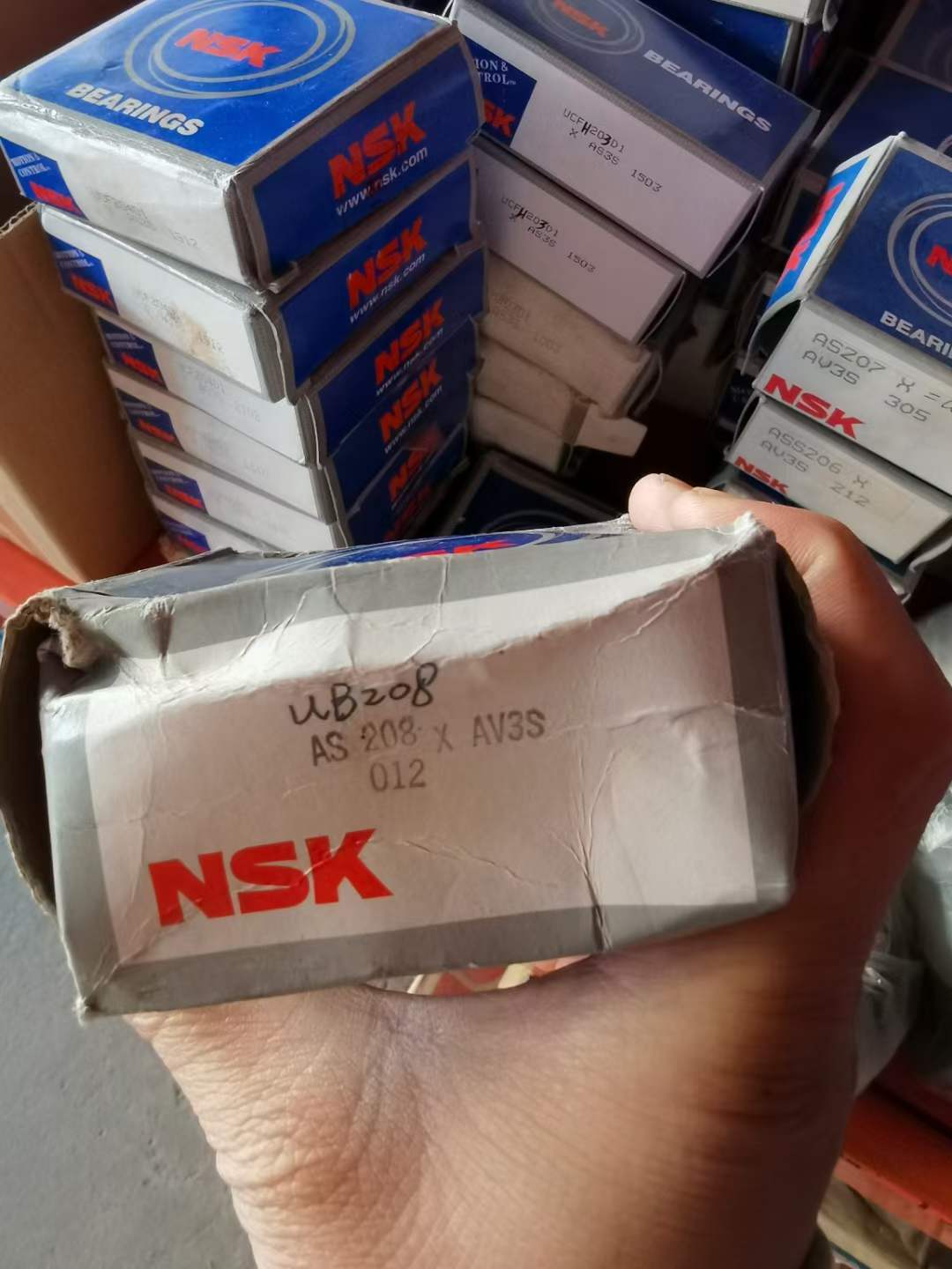 NSK AS208