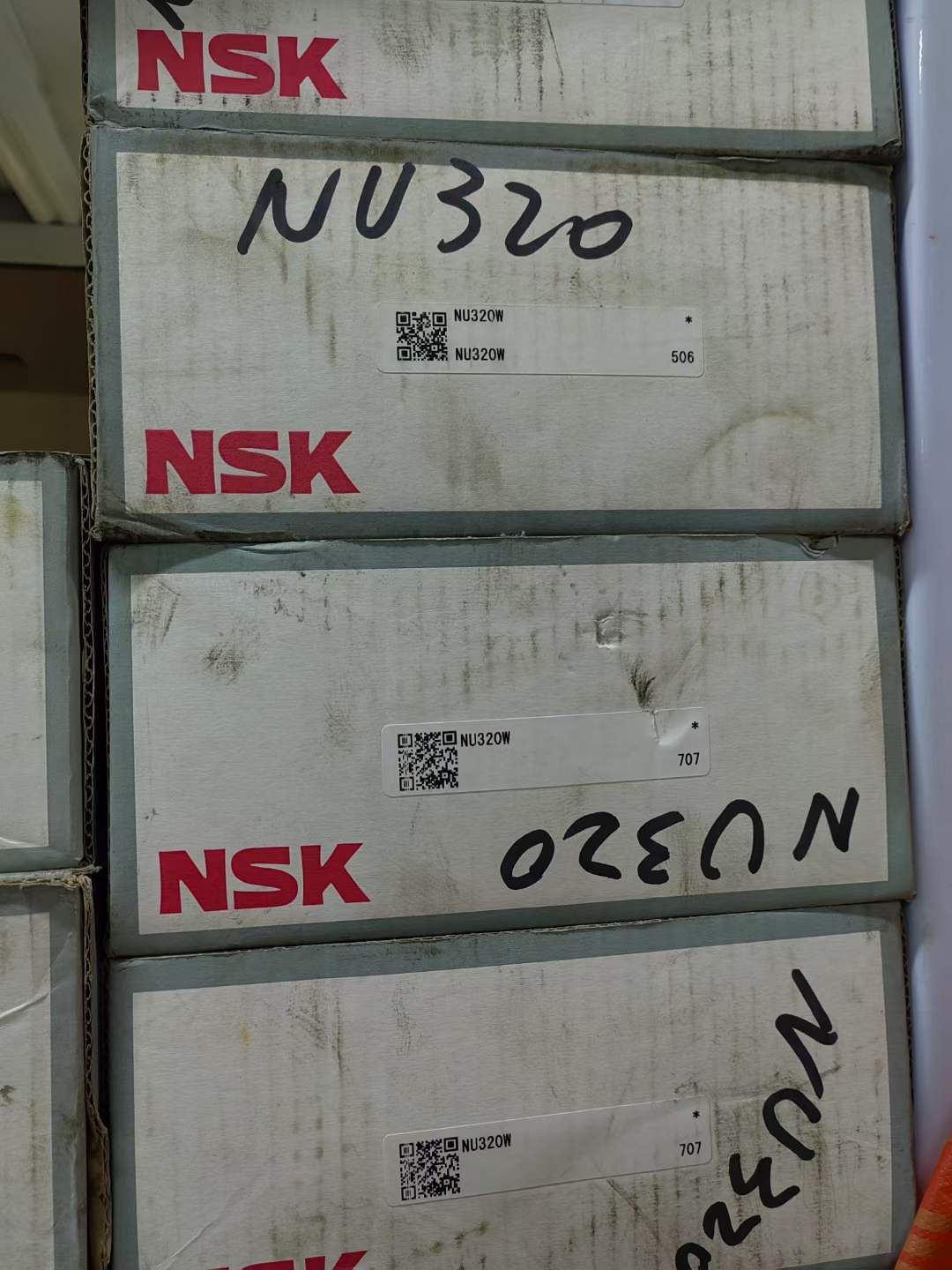 NSK NU320W